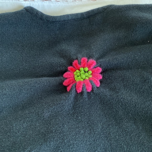 Ladies sweater. Black long sleeve with floral accents - Picture 4 of 4